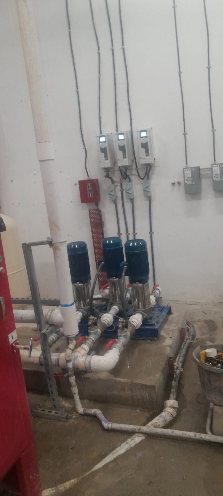 Triple pump configuration